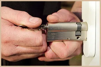 Elite Locksmith Services Tucson, AZ 520-226-3838 - 1-locksmiths